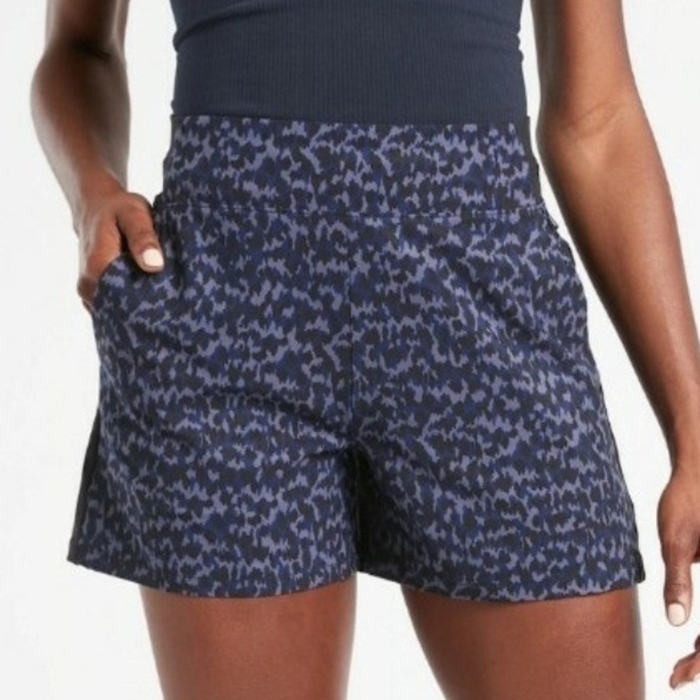 Athleta Brooklyn Printed Short Blue Black Leopard Animal Print‎ Plus Size 22